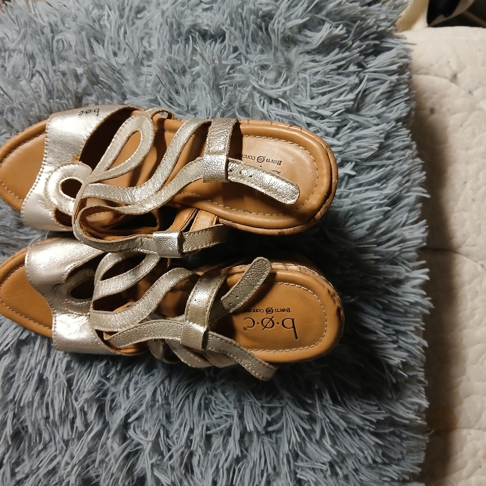 b.o.c. Women's Metallic Silver Sandals